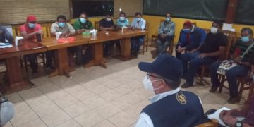 Gobernador de Retalhuleu media en resolución de conflicto por energía eléctrica