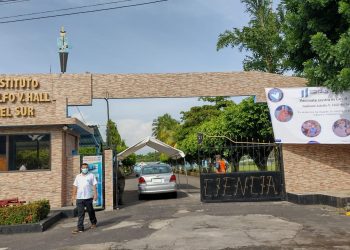 Retalhuleu: Abren puesto de vacunación contra el COVID-19 en instalaciones militares