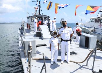 Marina de Izabal nombra a niño comandante naval por un día