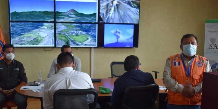 Refuerzan estrategias institucionales ante emergencias causadas por el volcán Santiaguito