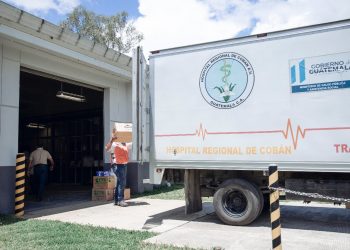 Gestionan apoyo para personal que atiende a pacientes con COVID-19 en Alta Verapaz