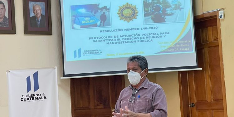 Zacapa: Presentan protocolos de actuación policial ante manifestaciones