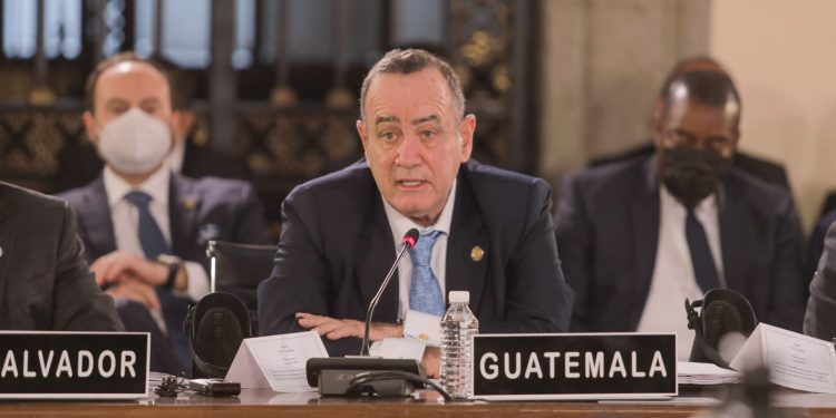 “La coyuntura actual requiere de solidaridad mundial, pero, sobre todo, de solidaridad regional”, dice el presidente Giammattei