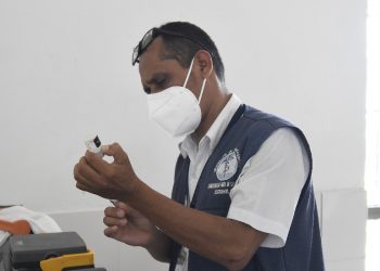 Vacunación contra el COVID-19 para mujeres embarazadas avanza en Escuintla