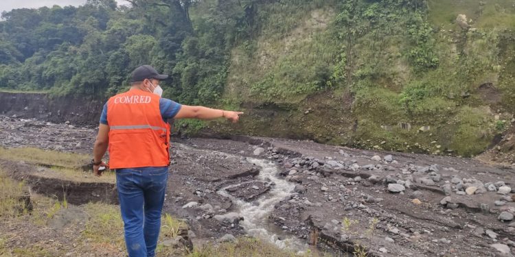 Delegación de Conred en Chimaltenango verifica situación en faldas del volcán de Fuego