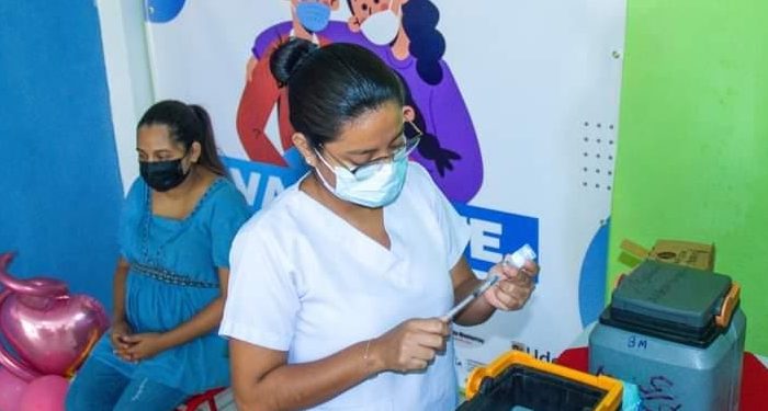 Retalhuleu aumenta puestos de vacunación contra COVID-19
