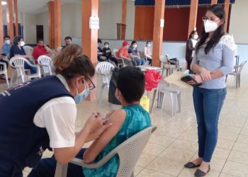 Conozca cómo se desarrolla la vacunación de adolescentes contra el COVID-19 en Huehuetenango
