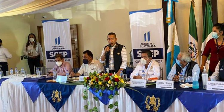 Presentan en Santa Rosa proyecto para empoderar a la mujer