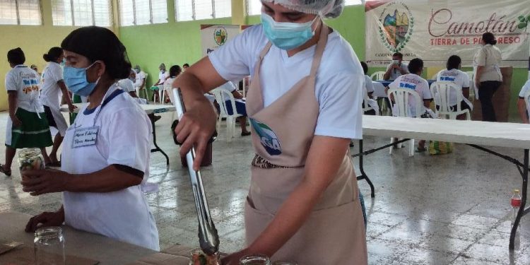 Extensionistas rurales refuerzan el empoderamiento de las mujeres en Camotán