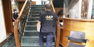 Realizan allanamientos por un caso de lavado de 7.5 millones de dólares