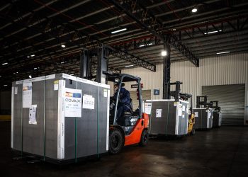 Argentina recibe nuevo lote de vacunas contra COVID-19 donadas por España