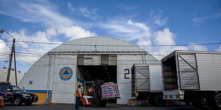 Conred mantiene más de 90 mil libras de ayuda humanitaria por temporada de lluvias