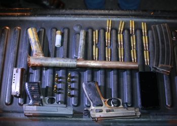 PNC detiene a hombre que trasladaba armas y municiones en Palencia