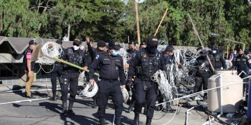 Requisan cárcel Pavón, en Fraijanes, y localizan antenas de señal, celulares y dinero