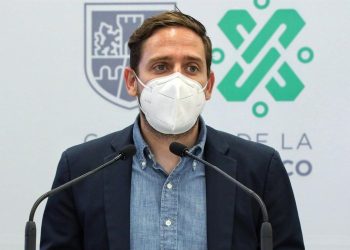 Ciudad de México regresa a riesgo medio de COVID-19 y reabre algunas actividades