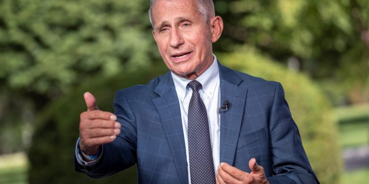 La Casa Blanca no descarta que vacuna de refuerzo sea aprobada en el futuro