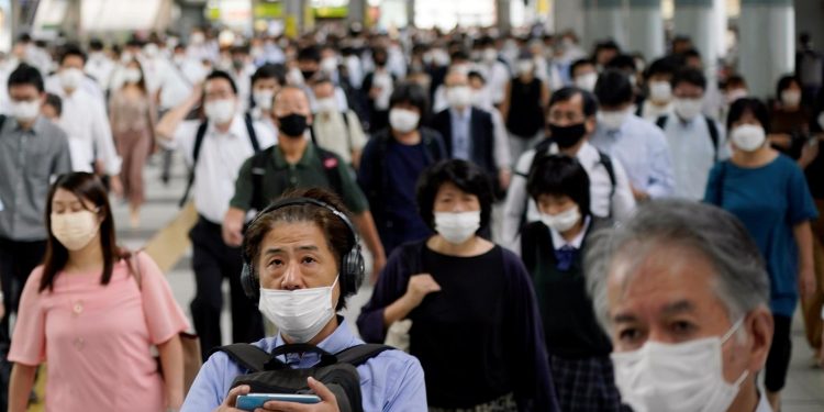 Japón planea levantar la emergencia sanitaria por coronavirus esta semana