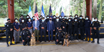 Inauguran primer curso nacional e internacional de guías caninos