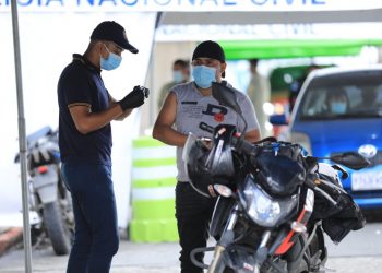 Invitan a la población a asistir al puesto de vacunación en la Plaza de la Constitución