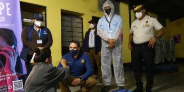 Salud Policial apoyará en vacunación contra COVID-19 a personas en situación de calle