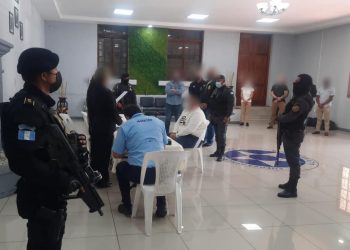 Autoridades extraditan a EE. UU. a dos personas sindicadas de narcotráfico