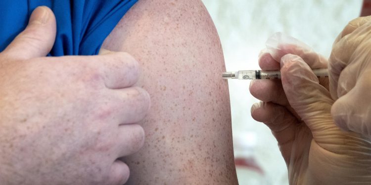 Pfizer prevé el regreso a la “vida normal” en “un año” gracias a las vacunas