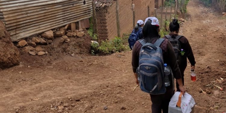 Jornada de vacunación comunitaria lleva dosis contra el COVID-19 de casa en casa