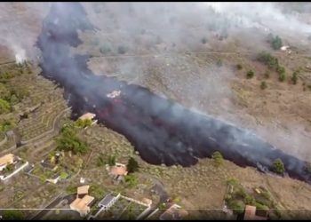 Entra en erupción un volcán en la isla española de La Palma