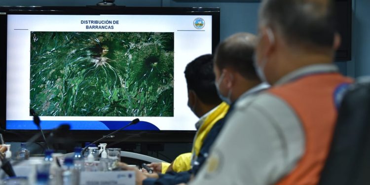 Volcán de Fuego ha tenido de 20 a 30 explosiones por minuto