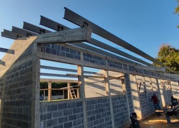 Gobierno mejora institutos de educación básica en Livingston