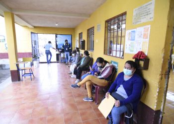 Habilitan puesto de vacunación en San Vicente Pacaya, Escuintla