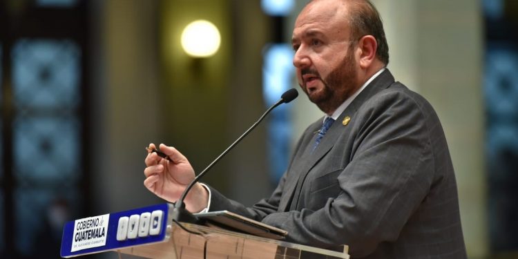 Antonio Malouf, ministro de Economía