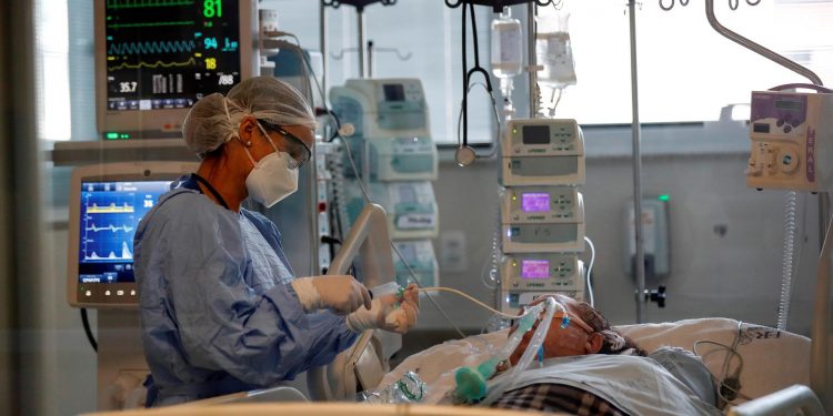 Brasil roza las 600 mil muertes por COVID tras confirmar 451 nuevos decesos