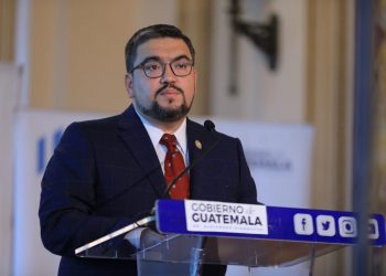 Presentan avances de preconsulta del derecho minero Fénix