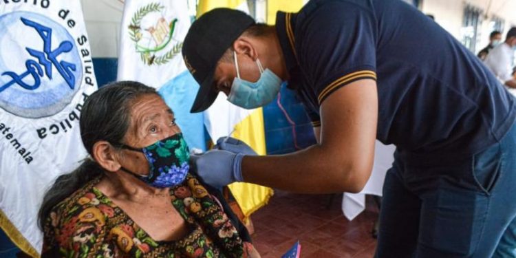 El Plan Nacional de Vacunación contra el COVID-19 se realiza a nivel nacional . Foto archivo