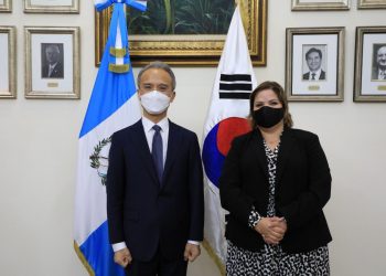 El viceministro adjunto de Relaciones Exteriores de la República de Corea, con Yeo Seung-bae. realiza visita por Guatemala.