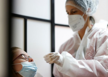 Francia registra aumento de contagios de covid pero sin impacto sanitario