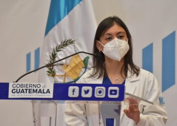 El 80 por ciento de pacientes con cáncer de mama ya tienen la vacuna contra el COVID-19