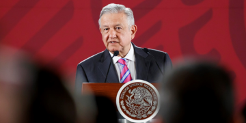 Mandatario se solidariza con homólogo López Obrador