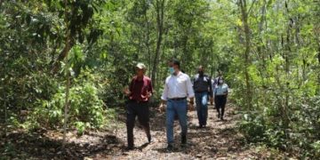 Ministro Mario Rojas Espino, en Petén