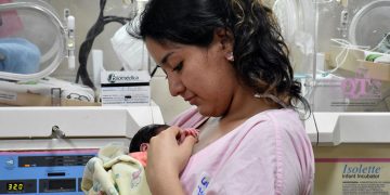 Ministerio de Salud impulsará método Madre Canguro en red hospitalaria