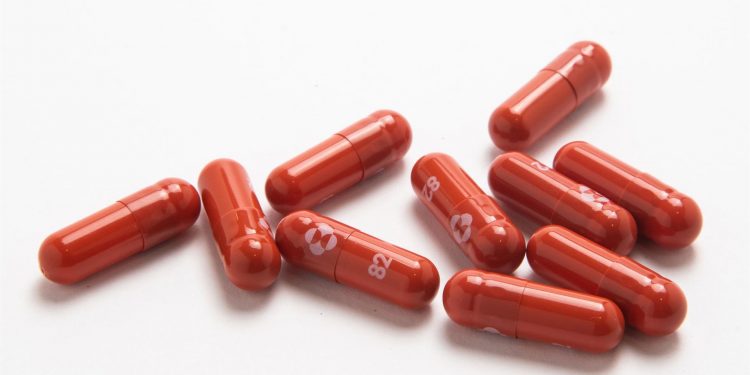 OMS: Tratamiento de Merck en pastillas “puede ser nueva arma contra el COVID-19”