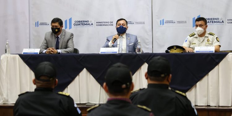 Ministro de Gobernación, Gendri Reyes