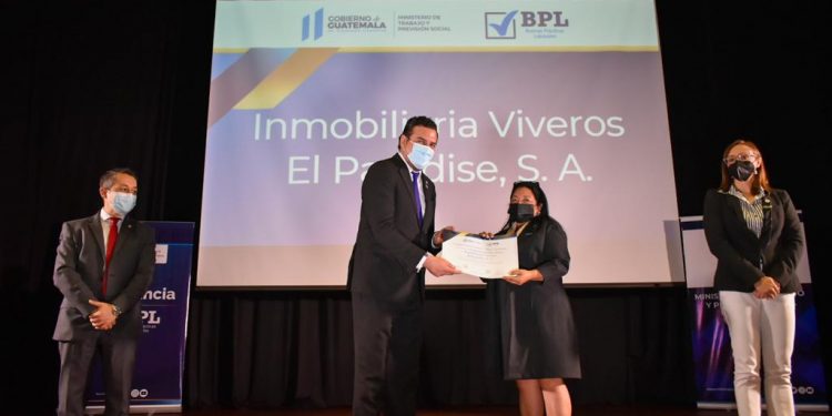 Ministro de Trabajo Rafael Rodríguez