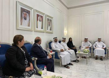 Misión comercial guatemalteca en reunión con representantes de la Cámara de Comercio e Industria de Sharjah