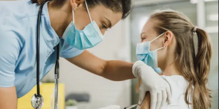 Moderna presenta resultados positivos de su vacuna para niños de 6 a 12 años