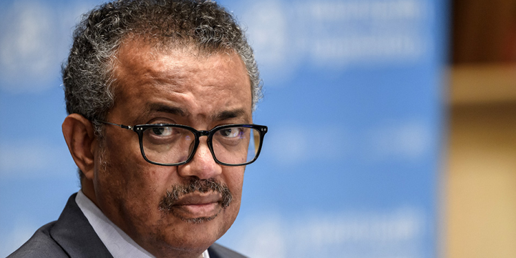 Muertes semanales por COVID-19 caen a su cifra más baja en casi un año