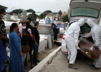 OMS: las muertes por covid pueden llegar a 10 millones sin reparto de vacunas