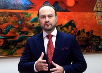 Canciller Pedro Brolo participa en simposio sobre inversión