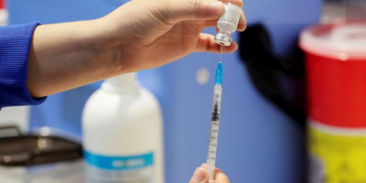 Perú aplicará tercera dosis de vacuna a partir del 15 de octubre